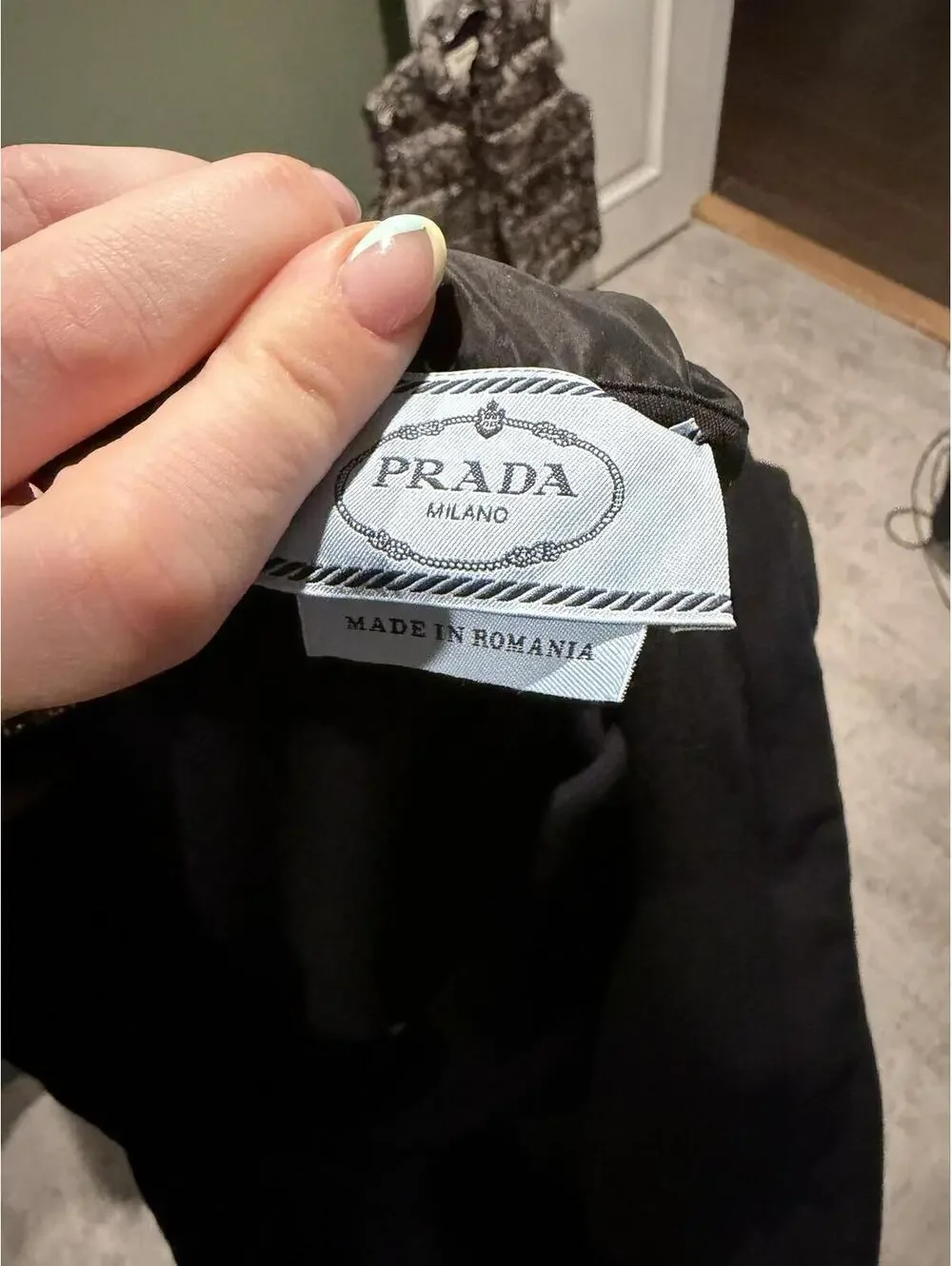 Prada Black Cropped Cotton & ReNylon Hoodie with Nylon Sleeves, logo triangle L - Picture 6 of 8